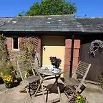 1 Bed In Wigton Oc-92218 *